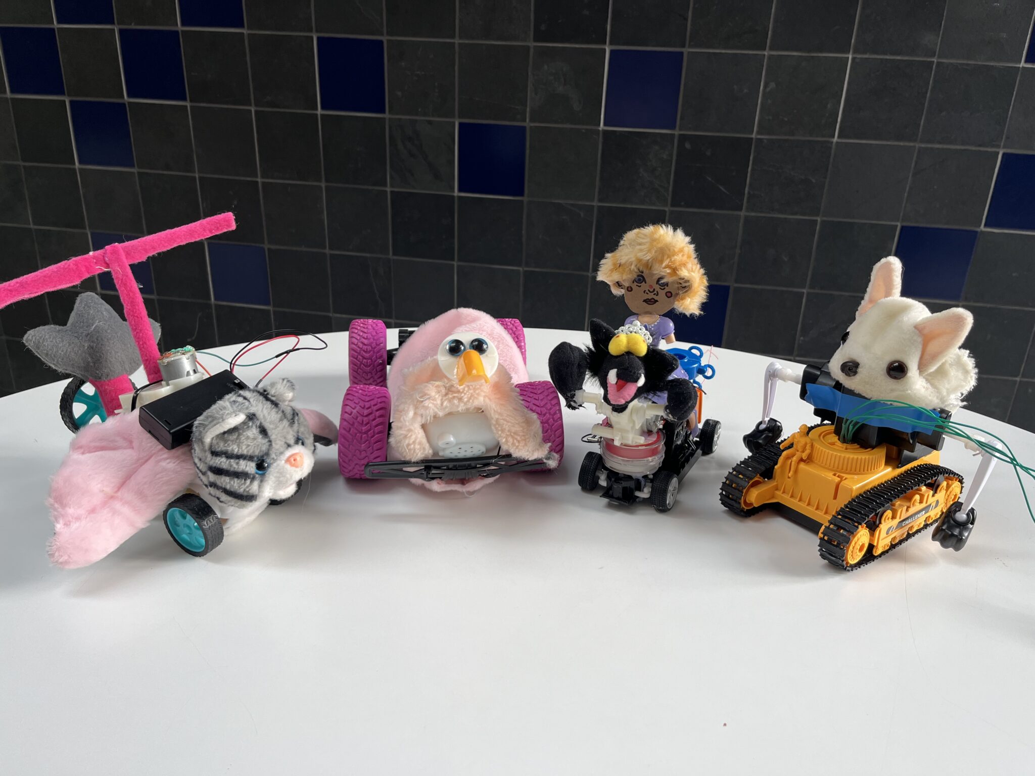 Hebocon 2024 – Upcycled Robots Battle to the Death !